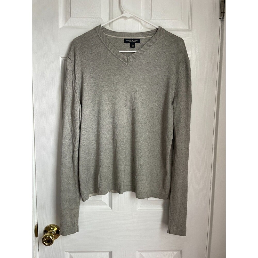 Banana Republic Gray Luxury Blend Silk-Cashmere Sweater V-Neck M